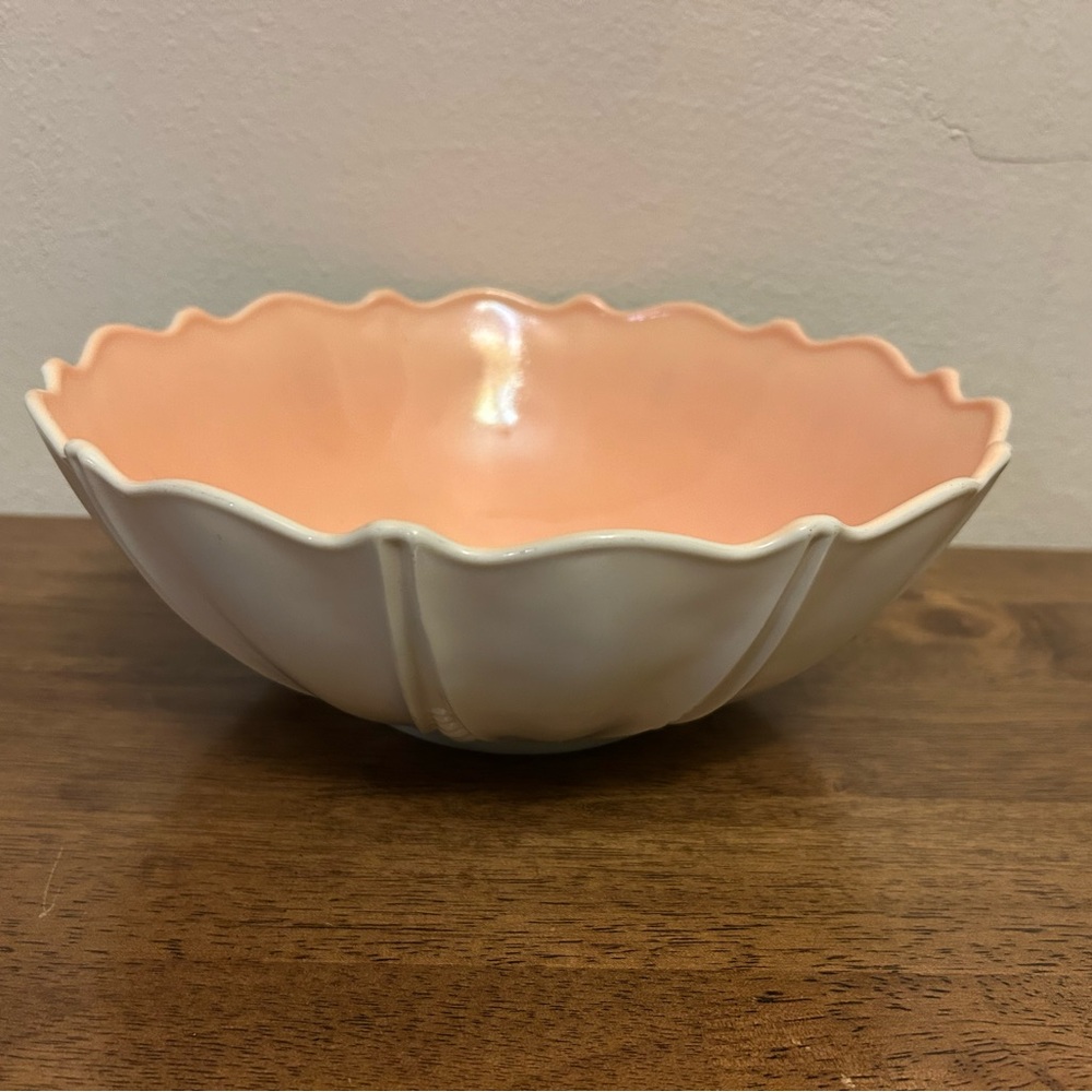Stunning Depression Era Anchor Hocking Oyster and Pearl Bowl